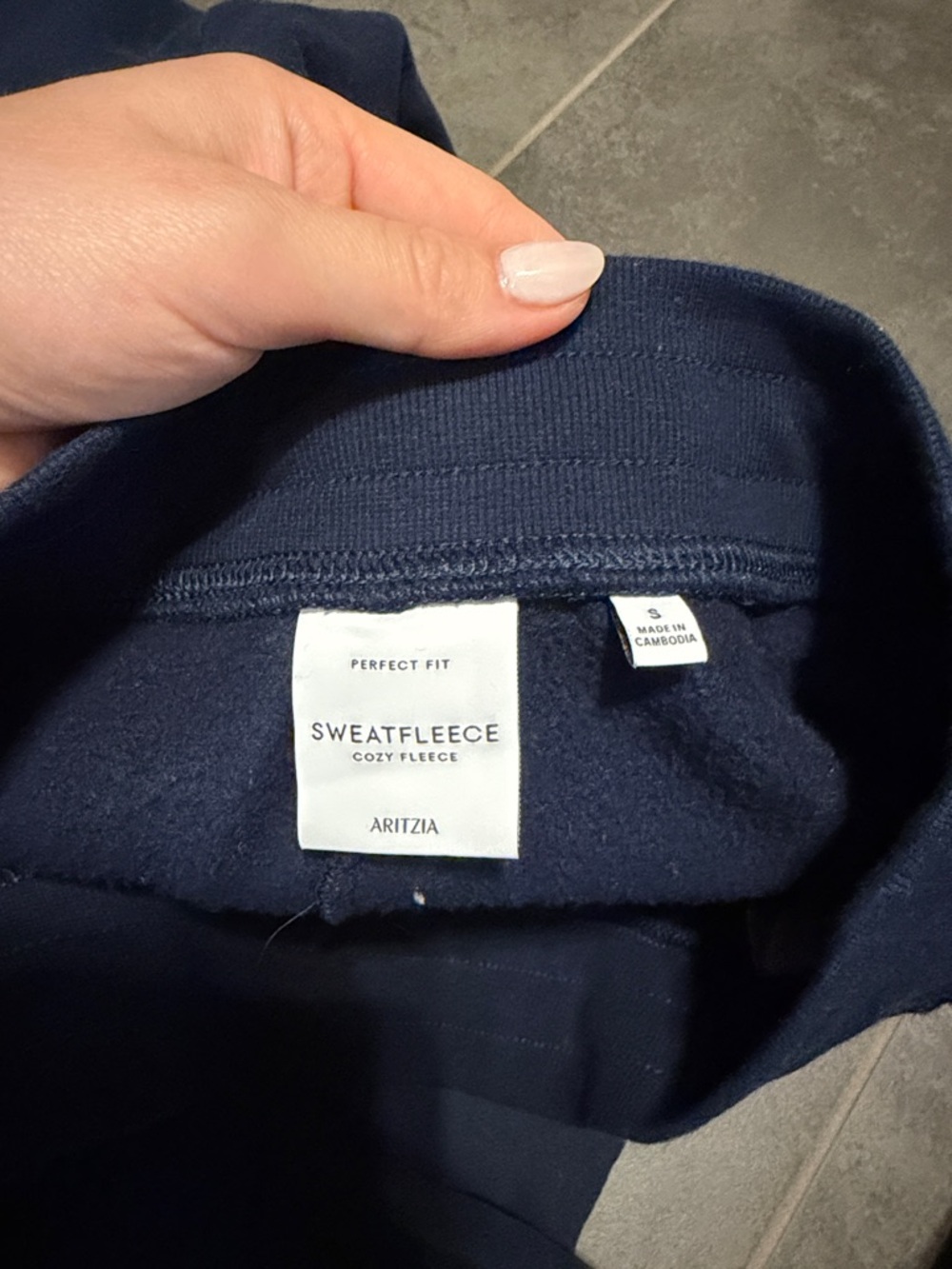 Aritzia Navy Sweatpants with Drawstring Waist - Picture 3 of 3